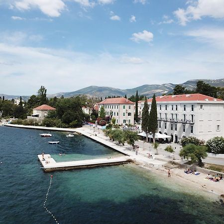 Hotel Stacija Kaštela Buitenkant foto